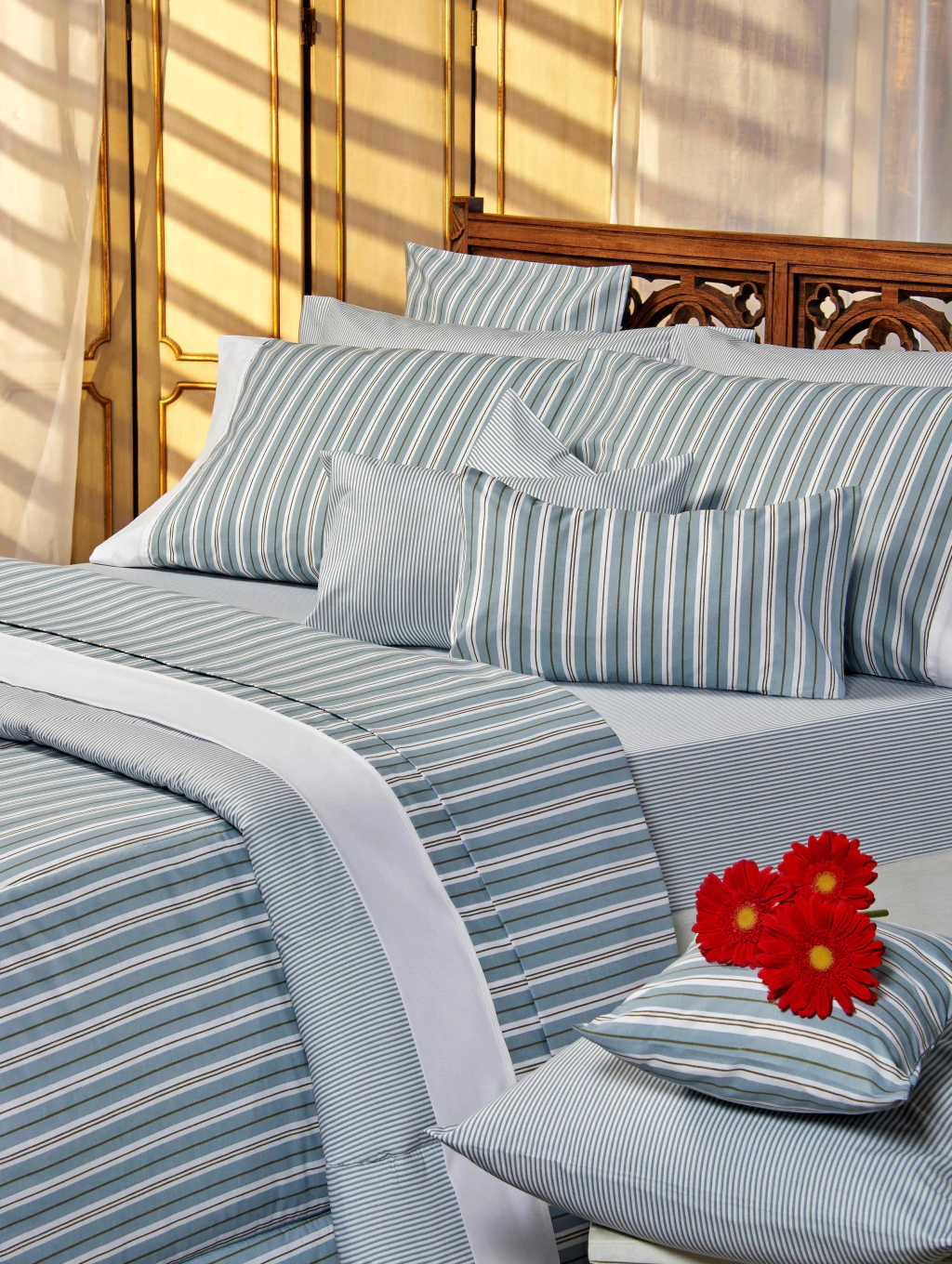 Sab.Danubio-a812-dominic-blue-144-h-queen